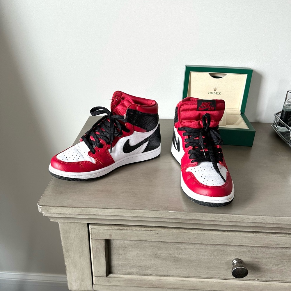 WMNS Air Jordan 1 High OG Stain Red